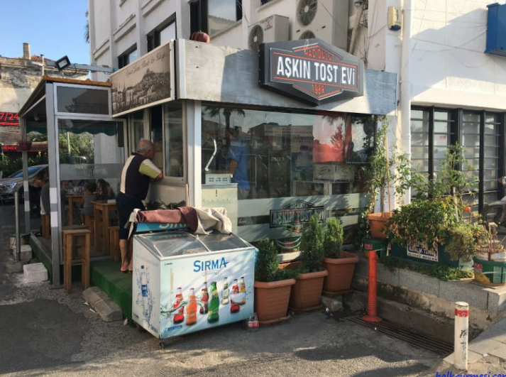 hacıoğlu aşkın tost evi ayvalık